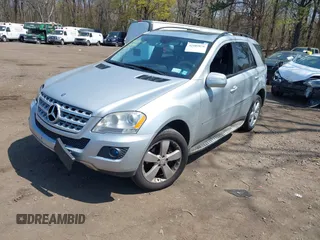 2009 Mercedes-Benz M 350 with VIN 4JGBB86E29A475950, listed as a IAAI auction lot 42102078 with 102,601 mi miles and . Bid and sale history available at carsss.com. Image 2.