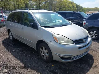2005 Toyota Sienna CE z VIN 5TDZA23C25S342527, wystawiony jako IAAI lot #42176396 z przebiegiem Nie podano mil oraz . Historia ofert i sprzedaży dostępna na DreamBid. Obrazek 1.
