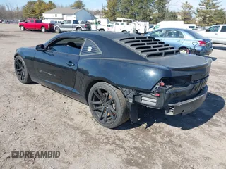 2010 Chevrolet Camaro 2SS z VIN 2G1FK1EJ9A9137692, wystawiony jako IAAI lot #41605144 z przebiegiem 169 665 mil mil oraz . Historia ofert i sprzedaży dostępna na DreamBid. Obrazek 3.