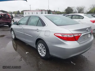 2015 Toyota Camry XLE with VIN 4T4BF1FK2FR448135, listed as a IAAI auction lot 41965092 with 67,367 mi miles. Bid and sale history available at carsss.com. Image 3.