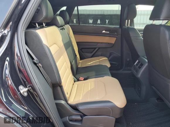 2020 Volkswagen Atlas SEL Premium z VIN 1V2NE2CA4LC231377, wystawiony jako Copart lot #57997943 z przebiegiem 29 236 mil mil oraz . Historia ofert i sprzedaży dostępna na DreamBid. Obrazek 10.