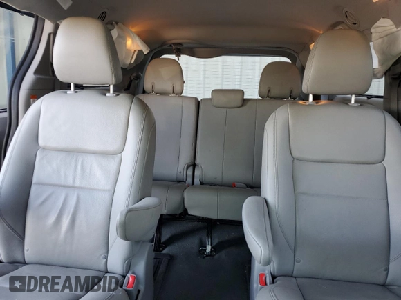 2020 Toyota Sienna XLE с VIN 5TDDZ3DC0LS243029, выставлен на аукционе Copart как лот 50818735 с пробегом 84 182 миль миль и Списание • Salvage title. История ставок и продаж доступна на DreamBid. Изображение 10.
