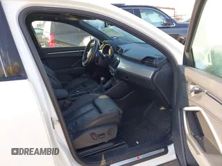 2021 Audi Q3 S line Premium z VIN WA1DECF35M1063868, wystawiony jako IAAI lot #42247128 z przebiegiem 89 959 mil mil oraz . Historia ofert i sprzedaży dostępna na DreamBid. Obrazek 5.