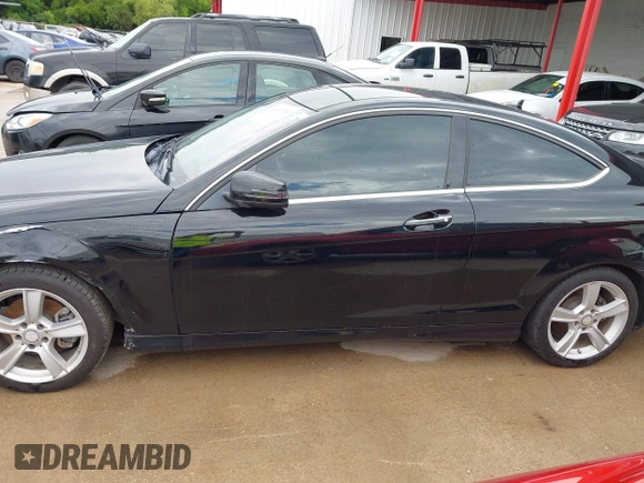 2015 Mercedes-Benz C-Class C 250 with VIN WDDGJ4HBXFG383850, listed as a IAAI auction lot 41809724 with 100,032 mi miles. Bid and sale history available at carsss.com. Image 14.