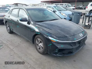 2025 Hyundai Elantra SE z VIN KMHLL4DG0SU852469, wystawiony jako IAAI lot #41802055 z przebiegiem 4 768 mil mil oraz . Historia ofert i sprzedaży dostępna na DreamBid. Obrazek 1.