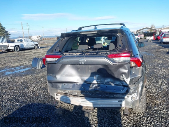 2019 Toyota RAV4 LE with VIN 2T3F1RFV0KW019791, listed as a IAAI auction lot 41499146 with 84,175 mi miles. Bid and sale history available at carsss.com. Image 6.