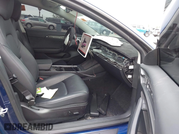 2023 Tesla Model 3 z VIN 5YJ3E1EA0PF481160, wystawiony jako IAAI lot #42704086 z przebiegiem 23 308 mil mil oraz . Historia ofert i sprzedaży dostępna na DreamBid. Obrazek 5.