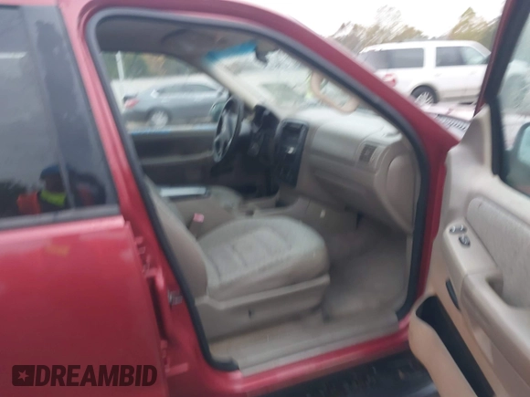 2002 Ford Explorer XLS z VIN 1FMZU62E32ZC29113, wystawiony jako IAAI lot #40971661 z przebiegiem 296 565 mil mil oraz . Historia ofert i sprzedaży dostępna na DreamBid. Obrazek 5.