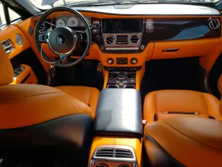 2019 Rolls-Royce Dawn z VIN SCA666D5XKU115869, wystawiony jako Copart lot #71414924 z przebiegiem 35 952 mil mil oraz Szkody całkowita. Historia ofert i sprzedaży dostępna na DreamBid. Obrazek 8.