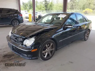 2007 Mercedes-Benz C 230 Sport z VIN WDBRF52H17F931750, wystawiony jako IAAI lot #42207507 z przebiegiem 164 202 mil mil oraz . Historia ofert i sprzedaży dostępna na DreamBid. Obrazek 17.