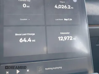 2023 Fisker Ocean Ultra z VIN VCF1UBU27PG008596, wystawiony jako IAAI lot #41400594 z przebiegiem 12 972 mil mil oraz . Historia ofert i sprzedaży dostępna na DreamBid. Obrazek 15.
