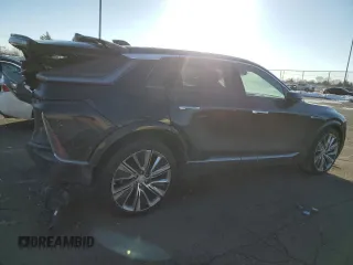 2024 Cadillac LYRIQ Luxury z VIN 1GYKPSRL0RZ110420, wystawiony jako Copart lot #42680525 z przebiegiem 13 999 mil mil oraz Szkoda całkowita • Salvage title. Historia ofert i sprzedaży dostępna na DreamBid. Obrazek 3.