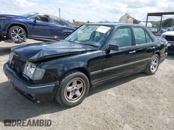1987 Mercedes-Benz 300 with VIN WDBEA30D8HA397811, listed as a IAAI auction lot 41868336 with 124,720 mi miles. Bid and sale history available at carsss.com. Image 18.