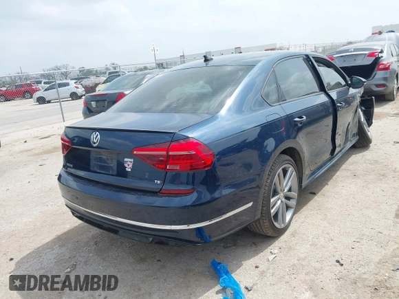 2018 Volkswagen Passat S z VIN 1VWAA7A35JC040106, wystawiony jako IAAI lot #41921626 z przebiegiem 60 785 mil mil oraz . Historia ofert i sprzedaży dostępna na DreamBid. Obrazek 4.