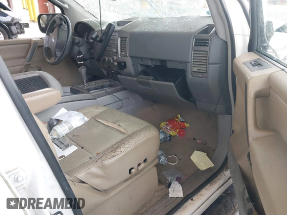 2004 Nissan Armada LE z VIN 5N1AA08B44N717061, wystawiony jako IAAI lot #42298978 z przebiegiem 246 938 mil mil oraz . Historia ofert i sprzedaży dostępna na DreamBid. Obrazek 5.