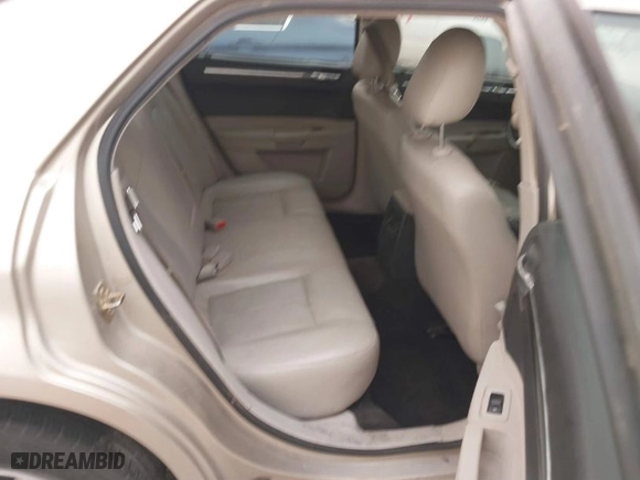 2006 Chrysler 300 Touring with VIN 2C3KA53GX6H229192, listed as a IAAI auction lot 41700367 with 235,532 mi miles. Bid and sale history available at carsss.com. Image 8.