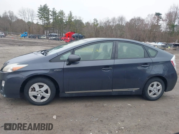 2011 Toyota Prius I with VIN JTDKN3DU9B0312488, listed as a IAAI auction lot 41928385 with 278,971 mi miles. Bid and sale history available at carsss.com. Image 14.