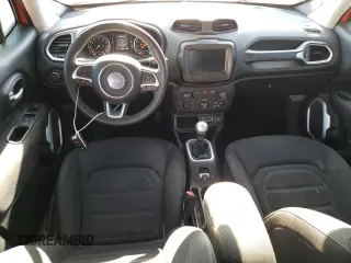 2018 Jeep Renegade Latitude with VIN ZACCJABH1JPH71260, listed as a Copart auction lot 68535514 with 33,651 mi miles and Salvage title. Bid and sale history available at DreamBid. Image 8.