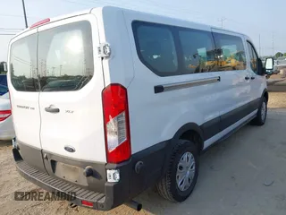 2024 Ford Transit Passenger XL z VIN 1FBAX2Y82RKA83426, wystawiony jako IAAI lot #42022011 z przebiegiem 36 531 mil mil oraz . Historia ofert i sprzedaży dostępna na DreamBid. Obrazek 4.