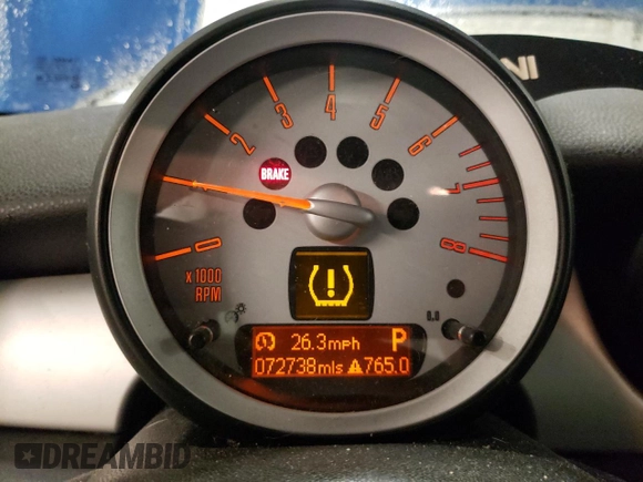 2008 MINI Hardtop with VIN WMWMF33558TT67668, listed as a Copart auction lot 50363795 with 72,738 mi miles and Salvage Title. Bid and sale history available at DreamBid. Image 9.