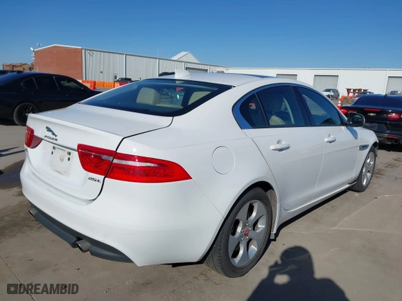 2018 Jaguar XE 25t with VIN SAJAR4FXXJCP31218, listed as a IAAI auction lot 41406848 with 117,538 mi miles. Bid and sale history available at carsss.com. Image 4.