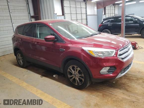 2017 Ford Escape SE with VIN 1FMCU0GD3HUD03980, listed as a Copart auction lot 82914104 with 87,237 mi miles and Non Repairable. Bid and sale history available at carsss.com. Image 4.