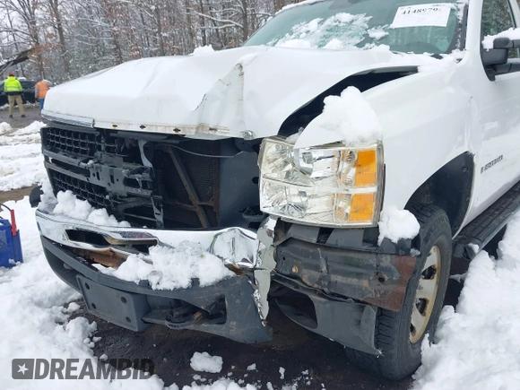 2009 Chevrolet Silverado 3500HD with VIN 1GCHC79K69E151898, listed as a IAAI auction lot 41489796 with 222,025 mi miles and . Bid and sale history available at DreamBid. Image 6.