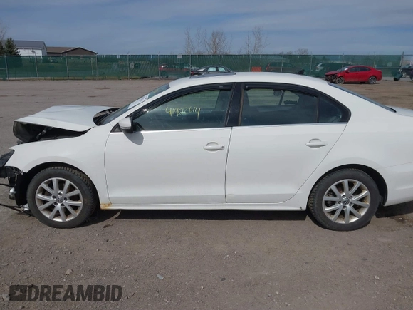 2013 Volkswagen Jetta Sedan SE with VIN 3VWDP7AJ5DM279328, listed as a IAAI auction lot 41902614 with 173,246 mi miles. Bid and sale history available at carsss.com. Image 14.