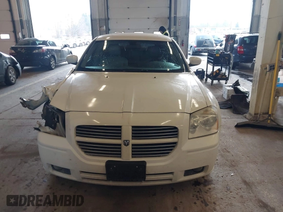 2006 Dodge Magnum SXT with VIN 2D4GZ47V56H344931, listed as a IAAI auction lot 41301668 with 132,916 mi miles and . Bid and sale history available at DreamBid. Image 12.