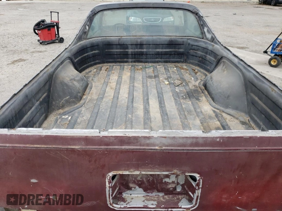 1981 Chevrolet El Camino z VIN 1GCCW80J5BR448204, wystawiony jako Copart lot #53005085 z przebiegiem 61 889 mil mil oraz Czysty tytuł • Clean title. Historia ofert i sprzedaży dostępna na DreamBid. Obrazek 10.