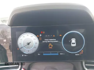 2024 Hyundai Elantra SEL z VIN KMHLM4DG9RU784034, wystawiony jako IAAI lot #41768840 z przebiegiem 8 606 mil mil oraz . Historia ofert i sprzedaży dostępna na DreamBid. Obrazek 7.