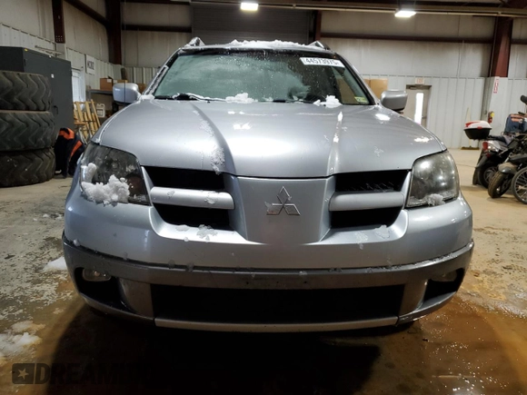 2004 Mitsubishi Outlander SE with VIN JA4LX41F54U000247, listed as a Copart auction lot 44573975 with 169,914 mi miles and Clean Title. Bid and sale history available at carsss.com. Image 5.