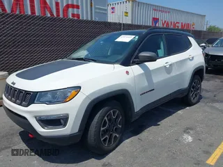 2020 Jeep Compass Trailhawk z VIN 3C4NJDDB5LT248662, wystawiony jako IAAI lot #42574553 z przebiegiem 28 118 mil mil oraz . Historia ofert i sprzedaży dostępna na DreamBid. Obrazek 17.