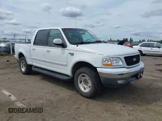 2001 Ford F-150 SuperCrew XLT with VIN 1FTRW08L81KA82263, listed as a IAAI auction lot 41916098 with 1 mi miles. Bid and sale history available at carsss.com. Image 1.