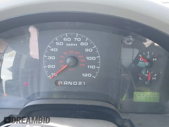 2007 Ford F-150 XL with VIN 1FTRF12297NA84780, listed as a IAAI auction lot 42479600 with 229,530 mi miles and . Bid and sale history available at DreamBid. Image 7.