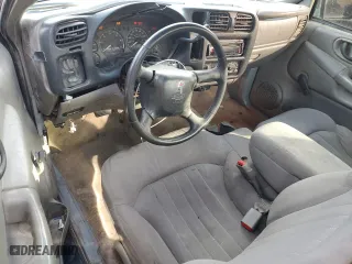 2003 Chevrolet S-10 LS with VIN 1GCCS19X538145019, listed as a Copart auction lot 49492075 with 286,260 mi miles and Clean Title. Bid and sale history available at carsss.com. Image 8.