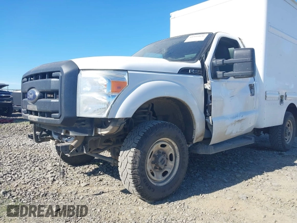 2012 Ford Super Duty F-250 SRW XL with VIN 1FDBF2B62CEB18607, listed as a IAAI auction lot 41995836 with 597,268 mi miles. Bid and sale history available at carsss.com. Image 6.