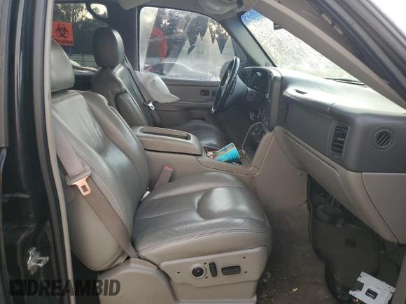 2005 Chevrolet Avalanche Z71 with VIN 3GNEK12Z75G245891, listed as a Copart auction lot 73457764 with 211,255 mi miles and Salvage Title. Bid and sale history available at carsss.com. Image 7.