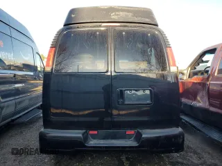 1999 GMC Savana Cargo Van YF7 Upfitter with VIN 1GDFG15R0X1008618, listed as a Copart auction lot 80975404 with 170,505 mi miles and Clean Title. Bid and sale history available at carsss.com. Image 6.