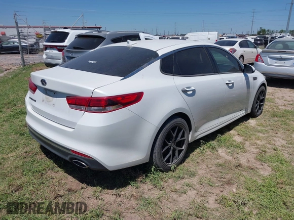 2016 Kia Optima LX z VIN 5XXGT4L30GG039814, wystawiony jako IAAI lot #41982126 z przebiegiem 70 854 mil mil oraz . Historia ofert i sprzedaży dostępna na DreamBid. Obrazek 4.