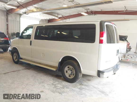 2016 Chevrolet Express Passenger LT with VIN 1GAZGMFG6G1222747, listed as a IAAI auction lot 42569502 with 191,178 mi miles and . Bid and sale history available at DreamBid. Image 3.