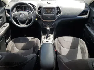 2015 Jeep Cherokee Latitude with VIN 1C4PJLCB1FW689191, listed as a Copart auction lot 55698695 with 114,070 mi miles and Clean Title. Bid and sale history available at carsss.com. Image 8.