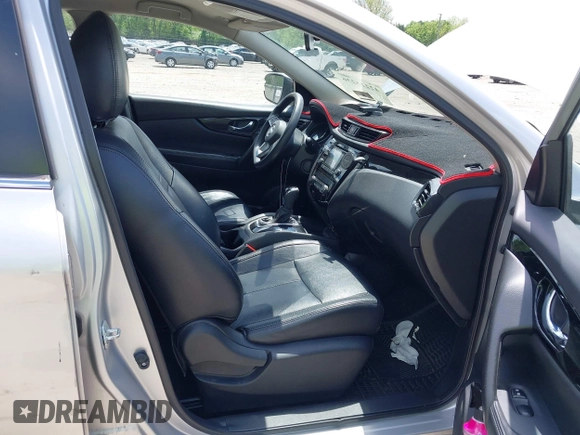 2017 Nissan Rogue SL with VIN JN1BJ1CR4HW119221, listed as a IAAI auction lot 42225236 with 172,171 mi miles and . Bid and sale history available at DreamBid. Image 5.