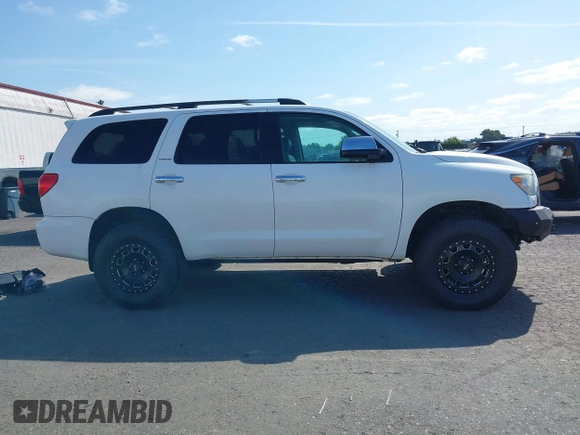 2008 Toyota Sequoia Limited with VIN 5TDBY68A08S017567, listed as a IAAI auction lot 42143328 with Not Provided miles and . Bid and sale history available at DreamBid. Image 13.