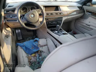 2013 BMW 7 Series 750i with VIN WBAYA8C50DC996469, listed as a Copart auction lot 41450395 with 17,504 mi miles and Non repairable. Bid and sale history available at DreamBid. Image 8.