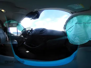 2018 Ford Transit с VIN 1FTYE1YM3JKA17401, выставлен на аукционе IAAI как лот 41692518 с пробегом 145 472 миль миль и . История ставок и продаж доступна на DreamBid. Изображение 18.