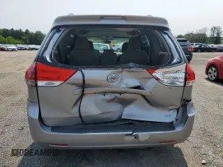 2011 Toyota Sienna LE AAS with VIN 5TDKK3DC0BS172912, listed as a Copart auction lot 59178015 with 137,140 mi miles and Salvage title. Bid and sale history available at DreamBid. Image 6.