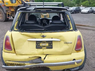 2002 MINI Hardtop with VIN WMWRC33472TC33275, listed as a IAAI auction lot 42537323 with 173,611 mi miles and . Bid and sale history available at DreamBid. Image 17.