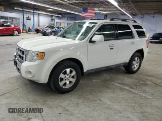 2012 Ford Escape Limited z VIN 1FMCU0E76CKC64545, wystawiony jako Copart lot #56983895 z przebiegiem 136 631 mil mil oraz Tytuł czysty. Historia ofert i sprzedaży dostępna na DreamBid. Obrazek 1.