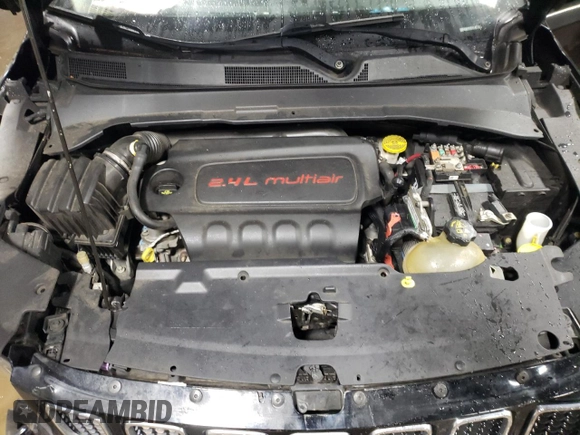 2018 Jeep Compass Latitude z VIN 3C4NJDBB9JT162108, wystawiony jako Copart lot #85360424 z przebiegiem 129 004 mil mil oraz Szkoda całkowita • Salvage title. Historia ofert i sprzedaży dostępna na DreamBid. Obrazek 11.
